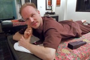 Fah Lanna Spa Chiang Mai massage bed